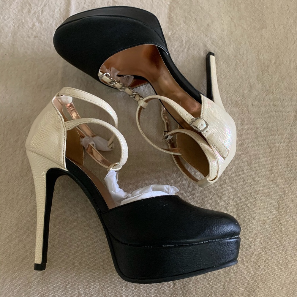 Stilettos 👠 - Picture 2 of 6